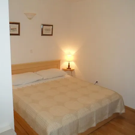 Ruzica 3*