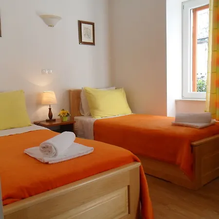 Ruzica Hotel 3*
